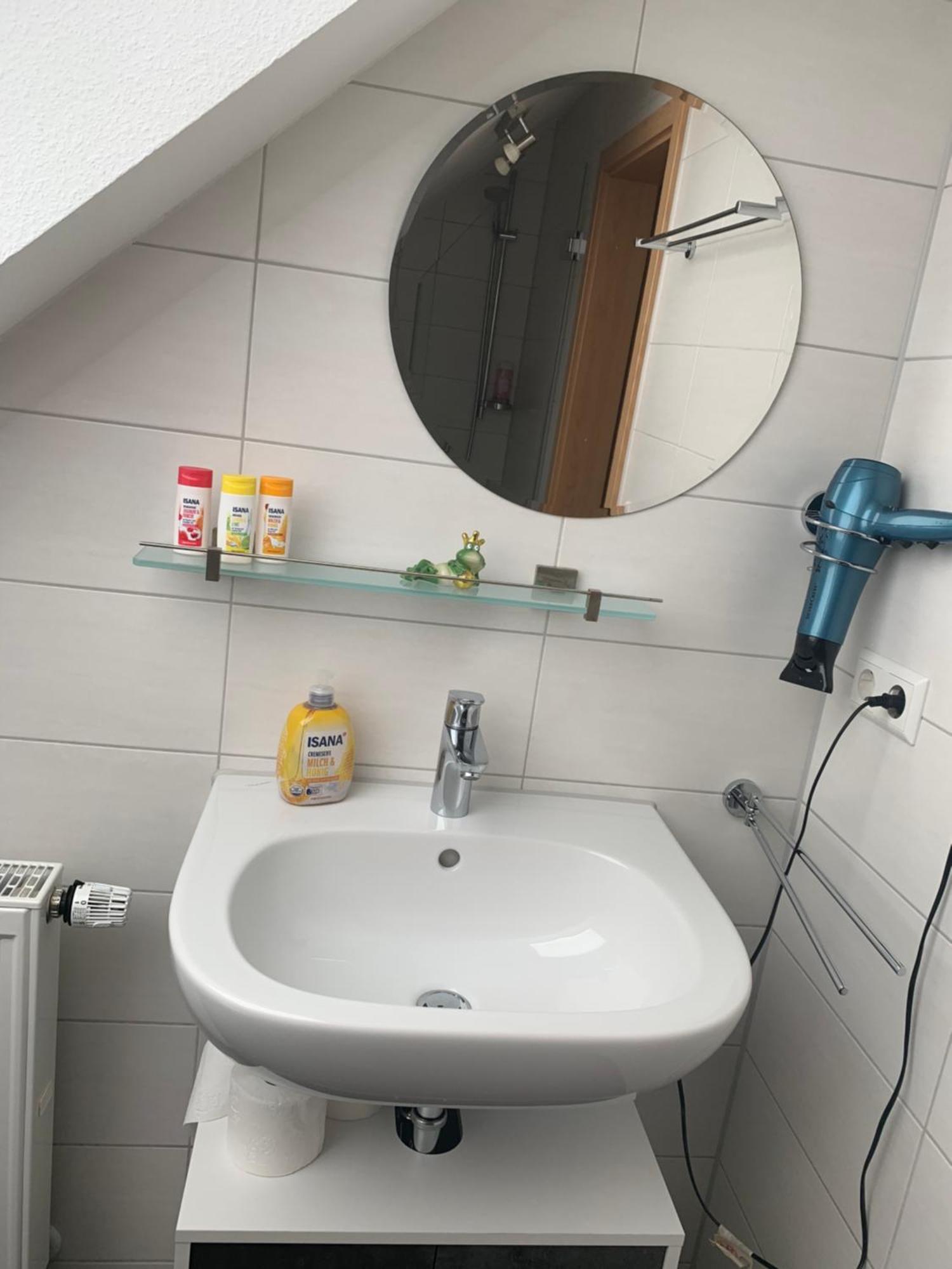 Gäste-Appartement-Kirsammer Eningen unter Achalm Exterior foto