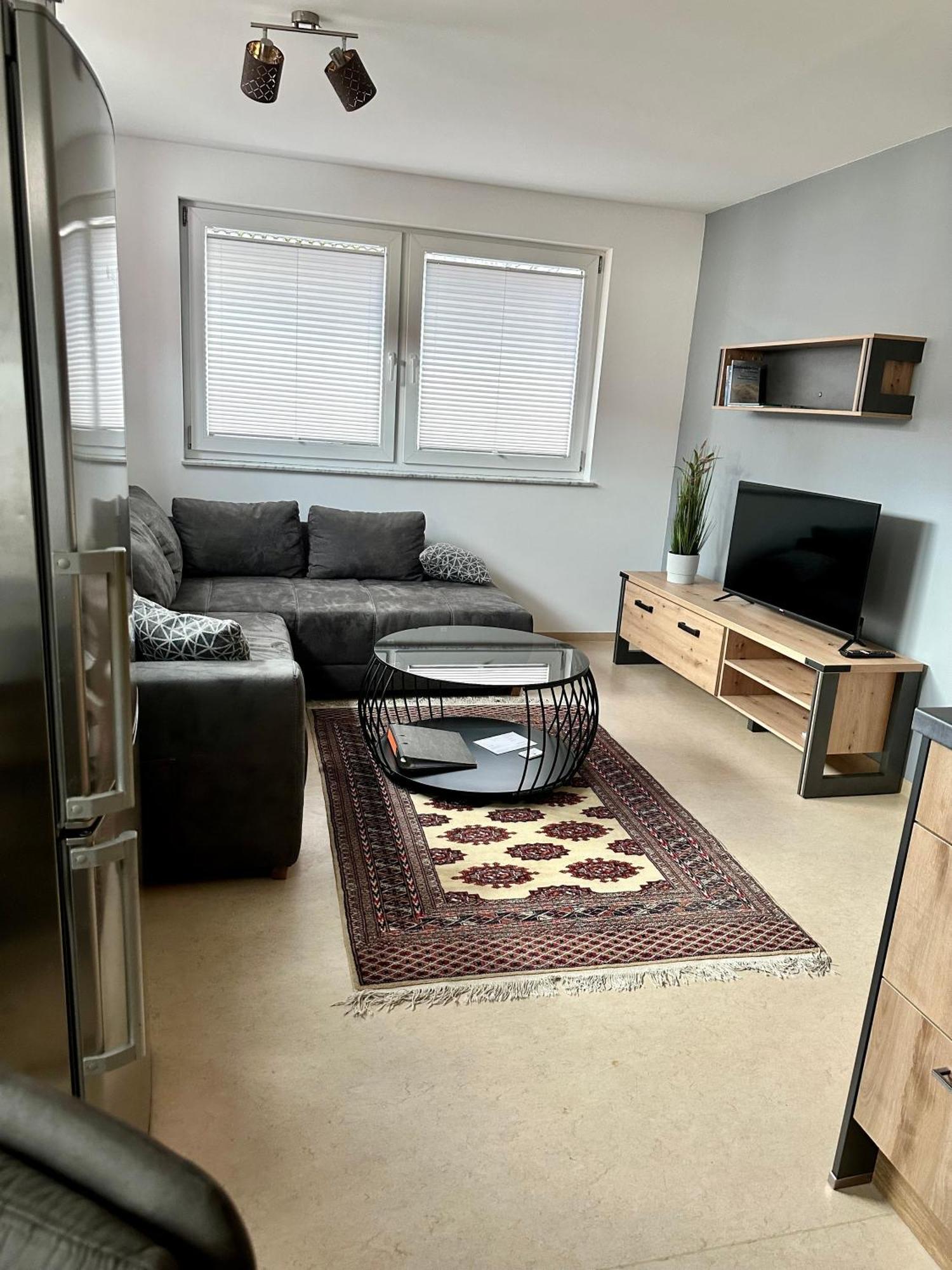 Gäste-Appartement-Kirsammer Eningen unter Achalm Exterior foto